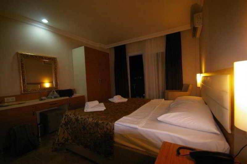 Bitez Risa Hotel エクステリア 写真